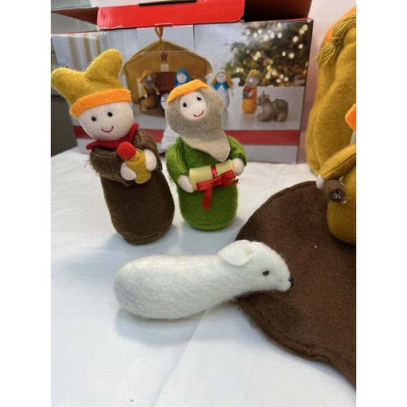 10 Piece Martha Stewart Holiday Felt Christmas‎ Nativity Set W Box Retired - Picture 4 of 6